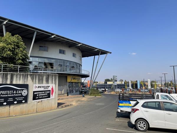 915 m² Industrial space