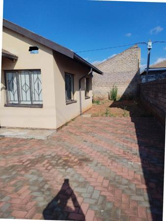 2 Bedroom House