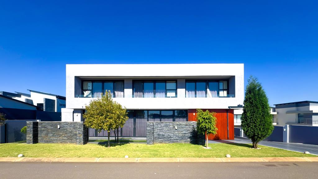 5 Bedroom House
