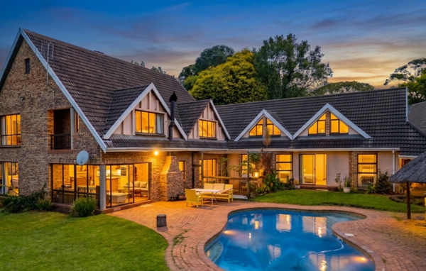 5 Bedroom House