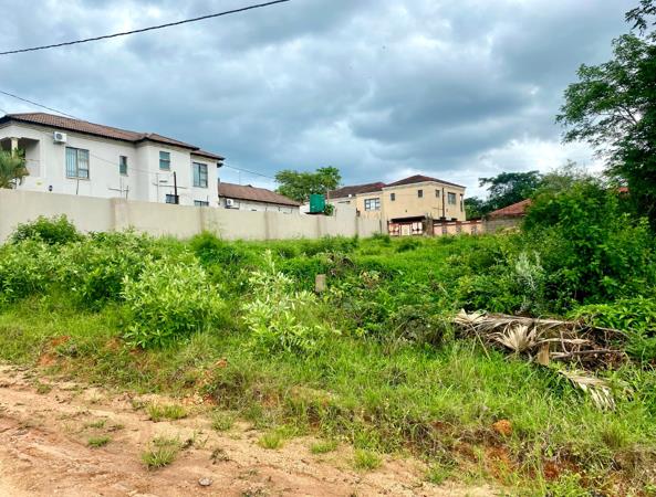 1 122 m² Land
