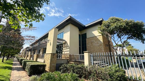 3 000 m² Commercial space