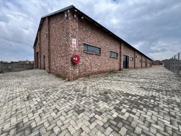 240 m² Commercial space