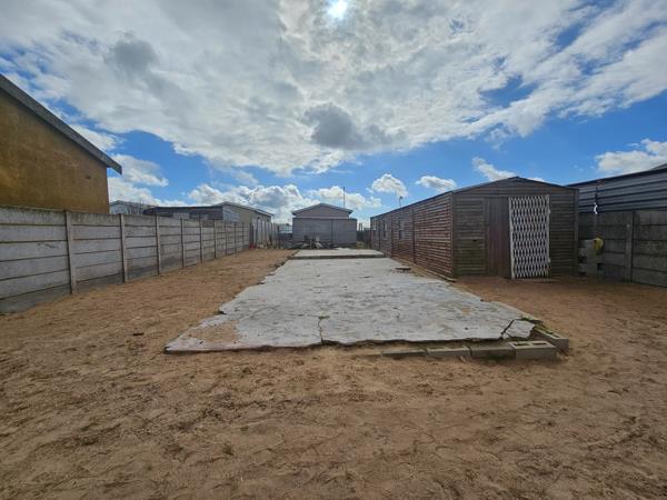 240 m² Land