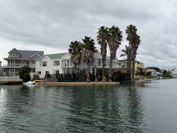6 Bedroom House