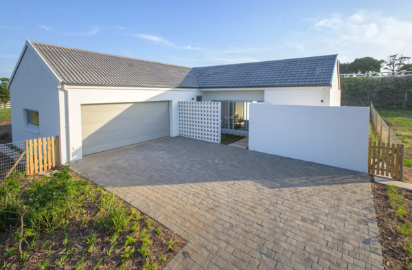 477 m² Land
