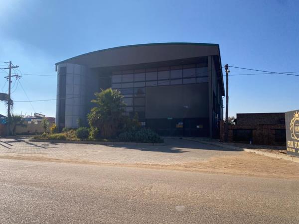 1 634 m² Industrial space