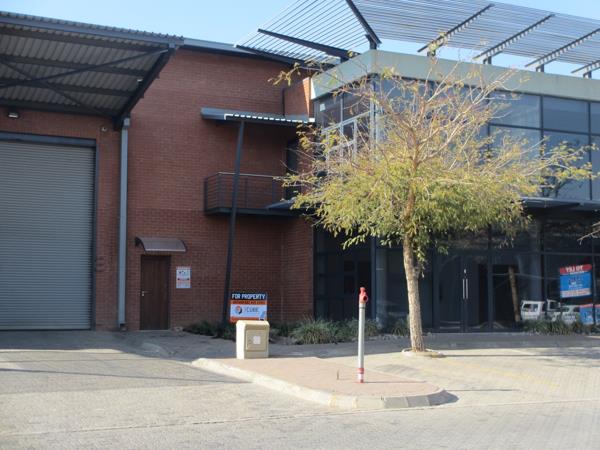 899 m² Industrial space