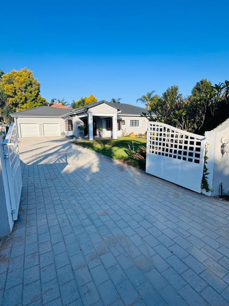 4 Bedroom Simplex in Six Fountains Estate