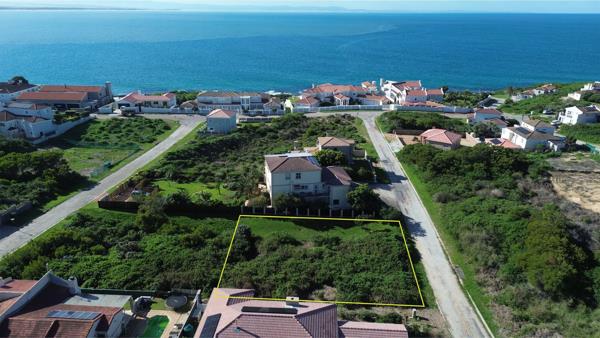 688 m² Land