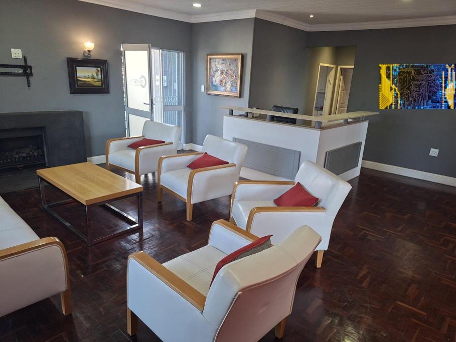 5 Bedroom HouseEdenvale - View 3