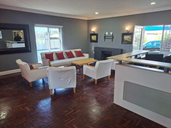 5 Bedroom HouseEdenvale - View 4