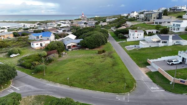 811 m² Land
