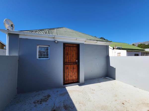 1 Bedroom House