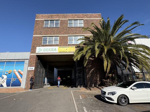 200 m² Commercial space
