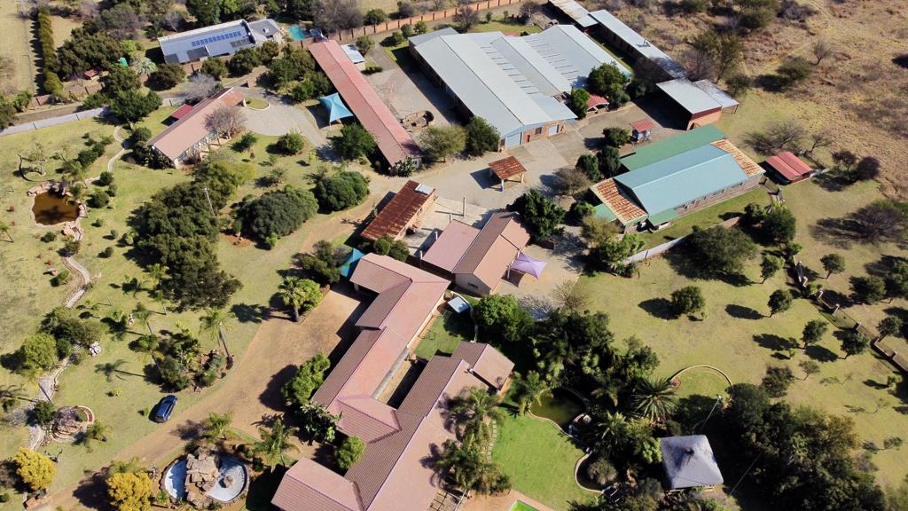 8.6 ha Smallholding