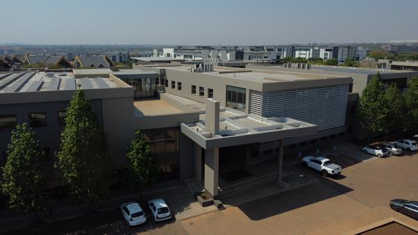 142 m² Commercial space