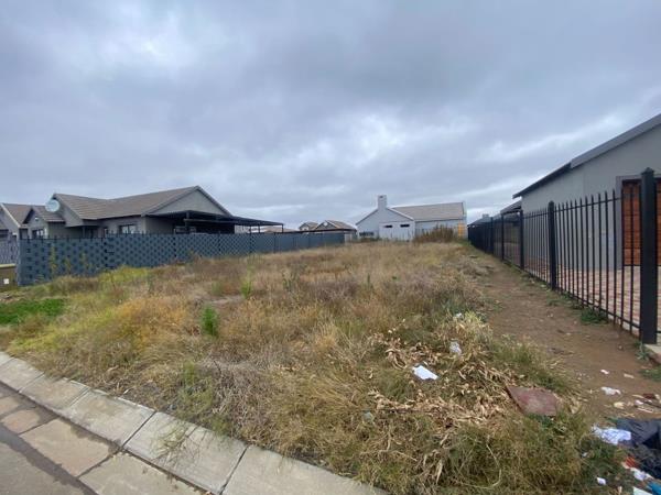 450 m² Land