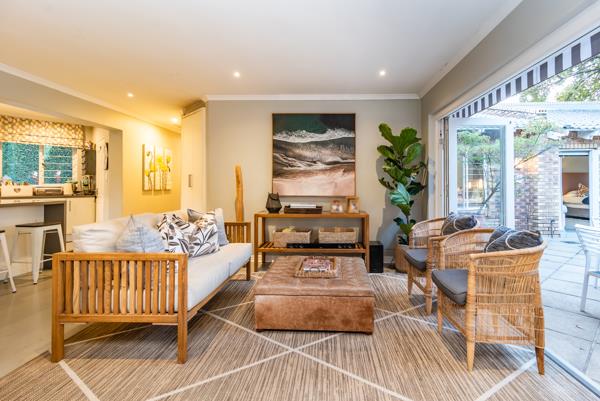 4 Bedroom HouseLonehill - View 4