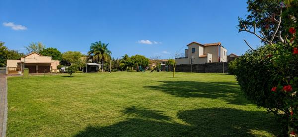551 m² Land