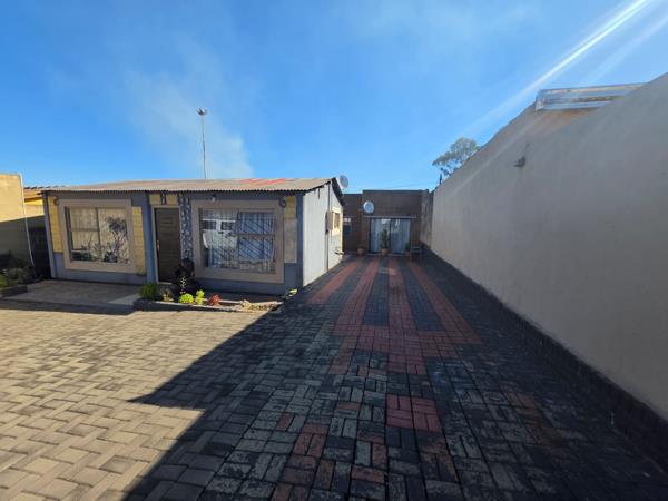 2 Bedroom House