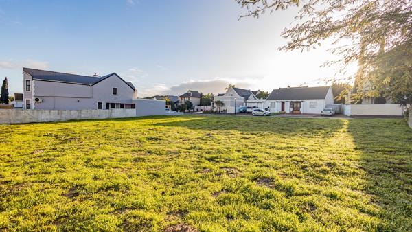 540 m² Land
