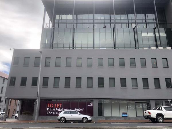 496 m² Retail Space