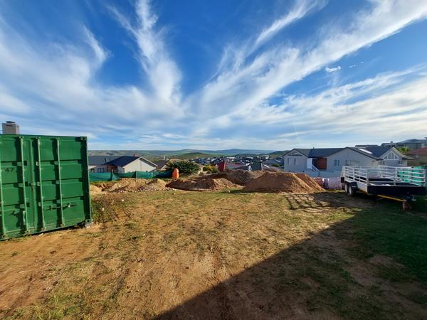 408 m² Land