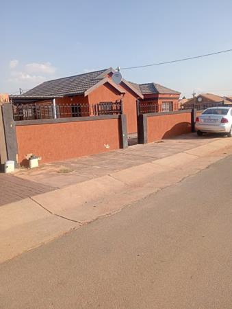 2 Bedroom House