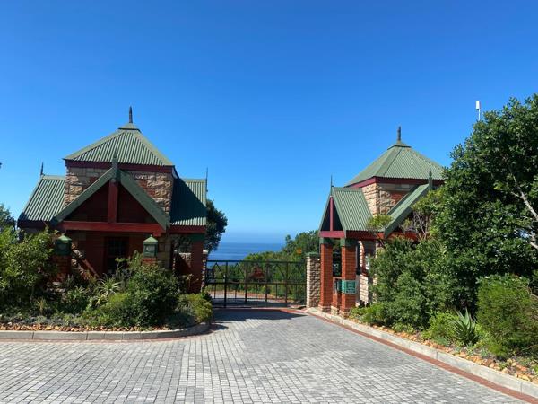 827 m² Land