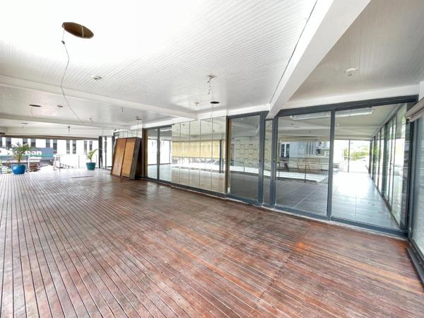 336 m² Retail Space