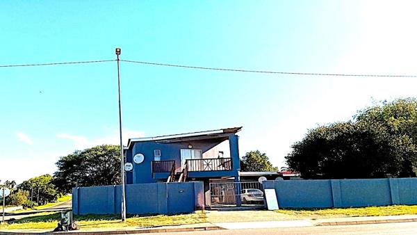 8 Bedroom House