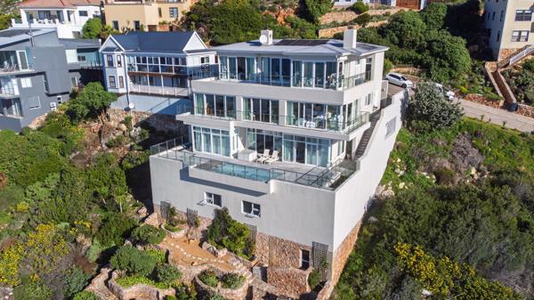 7 Bedroom House