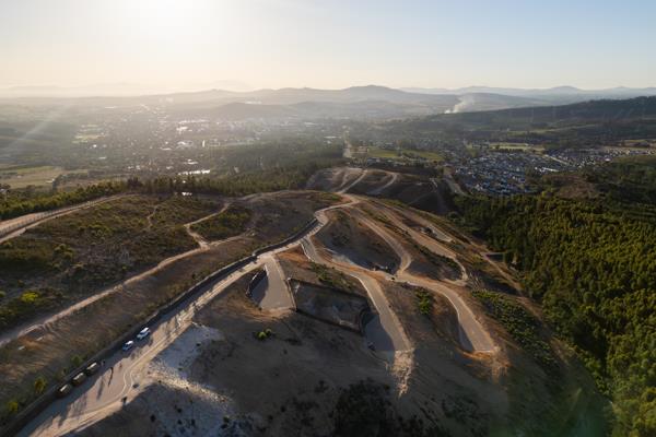 953 m² Land