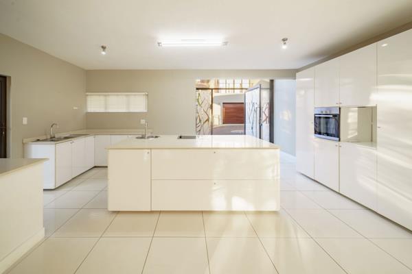 4 Bedroom Townhouse