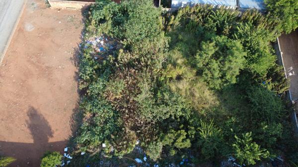 1 007 m² Land