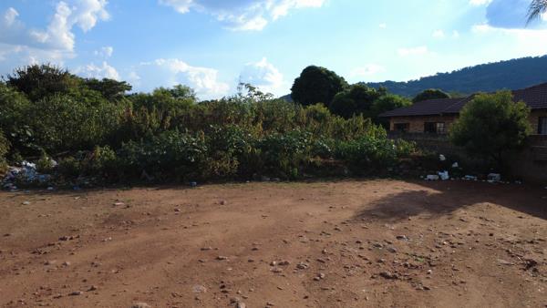 1 007 m² Land