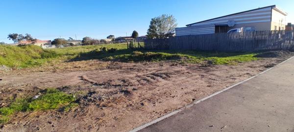 396 m² Land