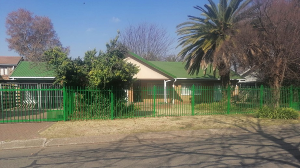8 Bedroom House