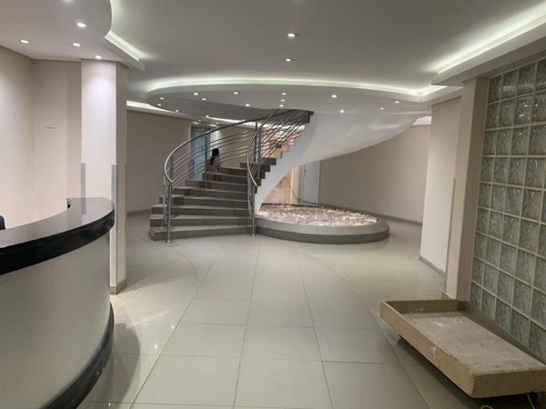 1 200 m² Office Space