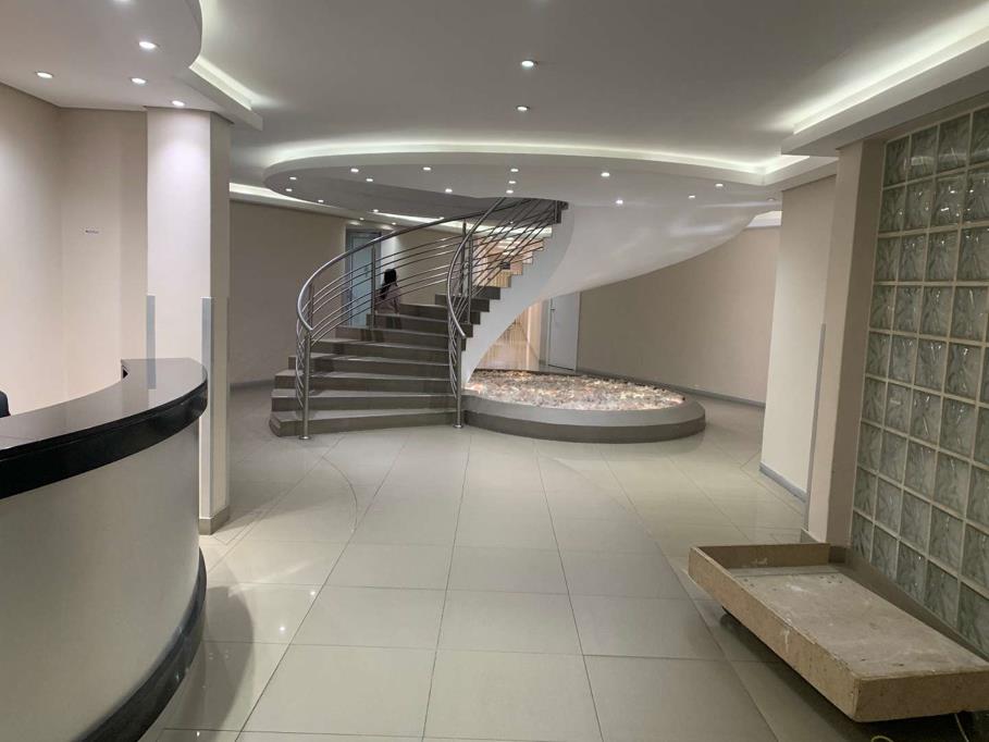 1 200 m² Office Space