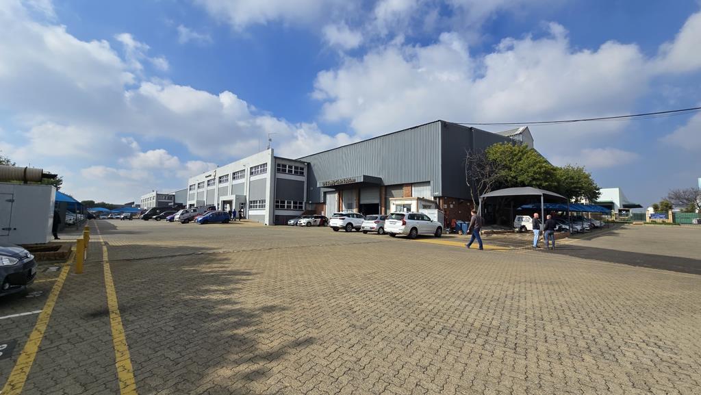 6 932 m² Industrial space