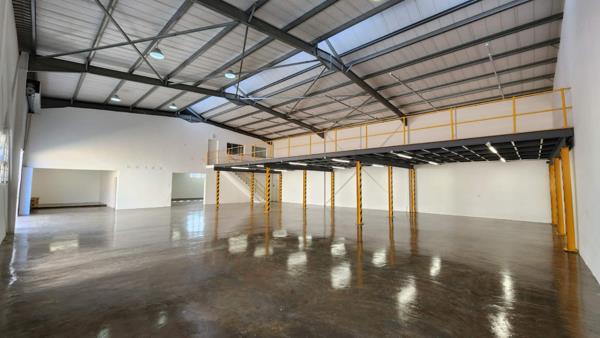 679 m² Commercial space