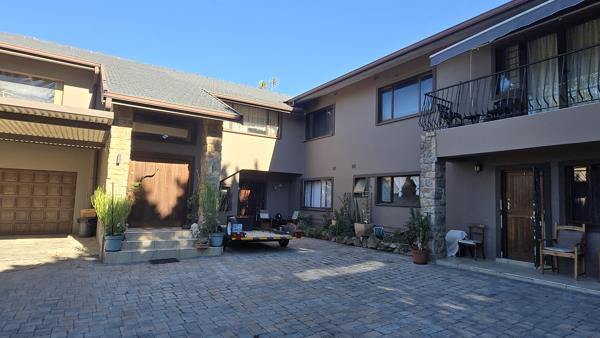 7.5 Bedroom House