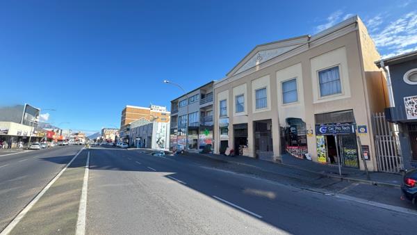 900 m² Commercial space