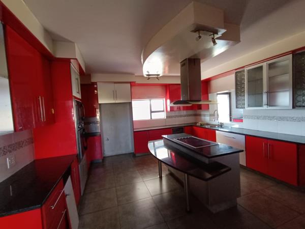 5 Bedroom House