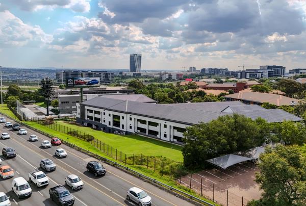 1 330 m² Commercial space