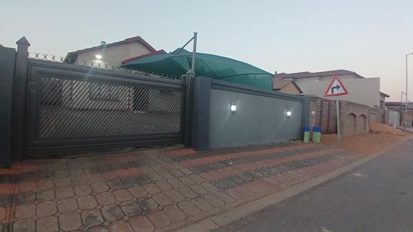 2 Bedroom House
