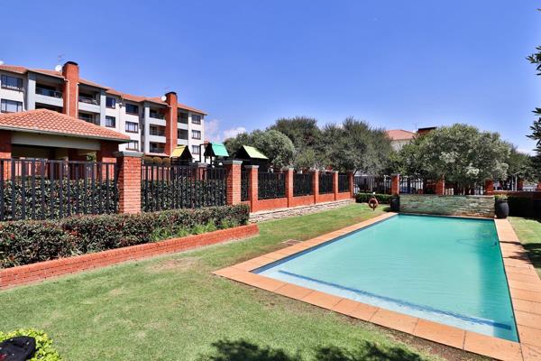 Duplex in Greenstone Hill