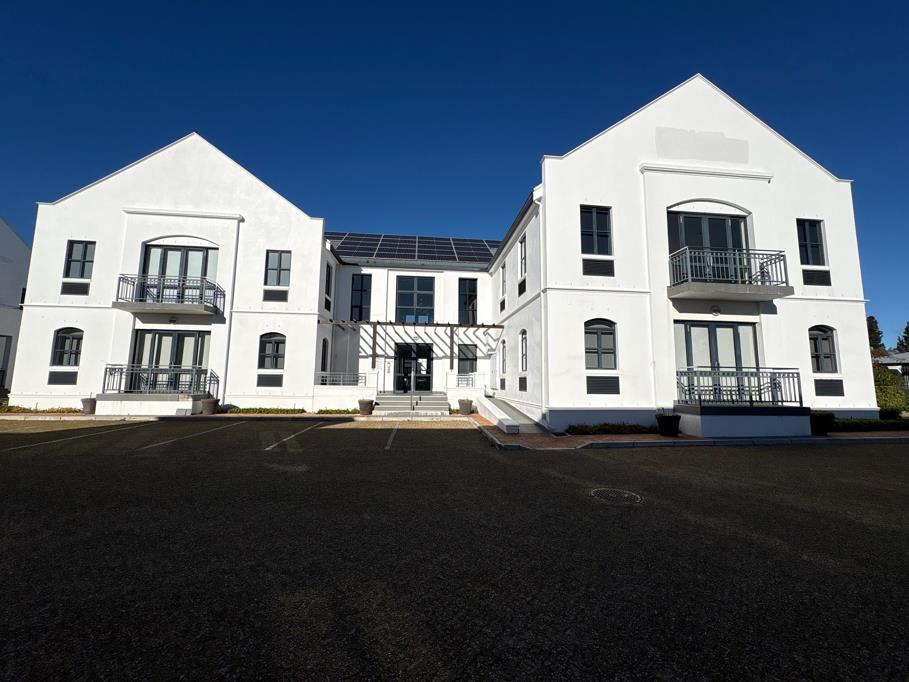 1 046 m² Commercial space